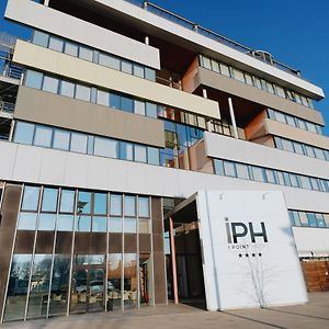 New Ipoint Hotel